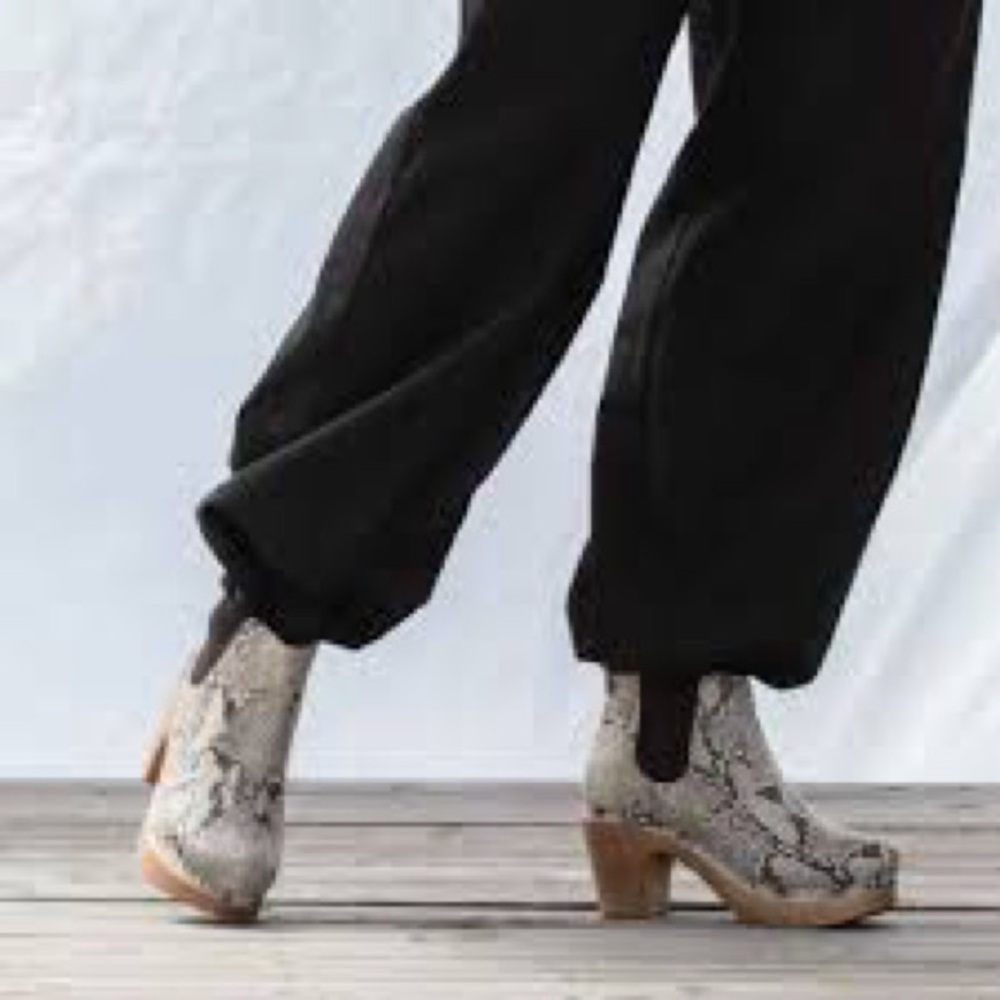 Calou Stockholm Doris Boot Snake Beige 38 / Snake.   SCANDI GIRL